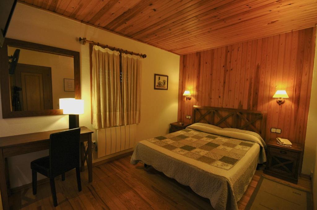Hotel Els Puis Астеррі-д'Анеу Номер фото